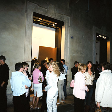 A Verona nuove Folli Follie firmate DDM Advertising