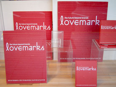 Tra low e love: le passioni degli italiani ormai oscillano tra questi due estremi, l'economia e appunto la passione.